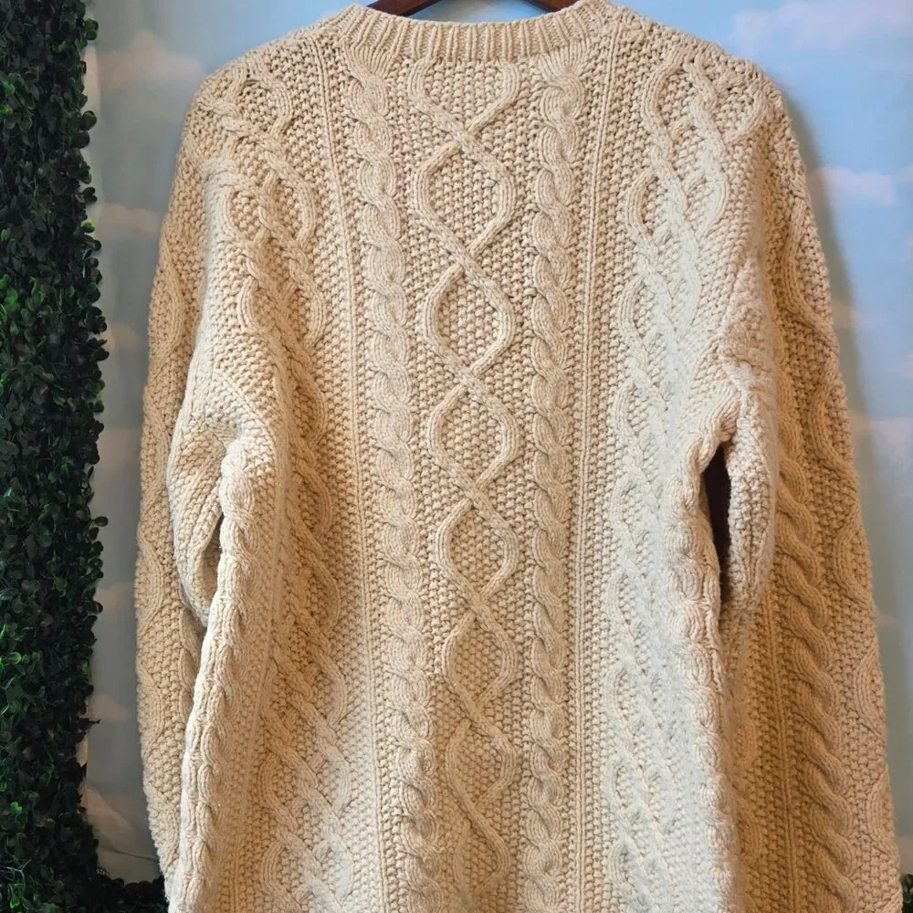 100% Wool Handknit Chunky Sweater, Oversized Medium - Picture 5 of 5